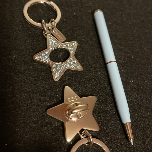 Coach Valet Keychain and Pen Set - Picture 4 of 6